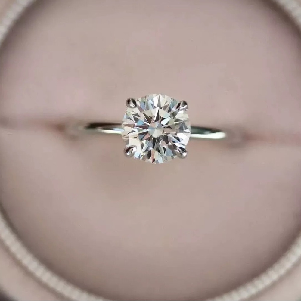 2.00 Ct Round Cut VVS1/D GRA Moissanite Solitaire Engagement Ring 14k White Gold - Picture 7 of 9